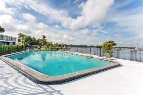 Condo in Winter Park, Florida, 2 bedrooms  № 2151652 - photo 20