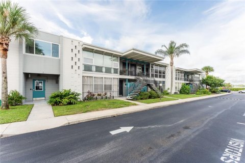 Condo in Winter Park, Florida, 2 bedrooms  № 2151652 - photo 4
