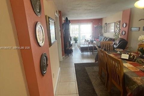 Купить кондоминиум в Майами, Флорида 3 спальни, 112.04м2, № 2028925 - фото 3