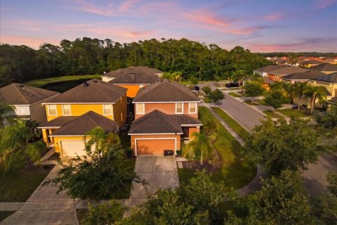 Casa en Kissimmee, Florida 5 dormitorios, 260.68 m2 № 2132135