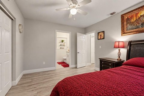 Casa en venta en Temple Terrace, Florida, 4 dormitorios, 182.83 m2 № 2384455 - foto 3