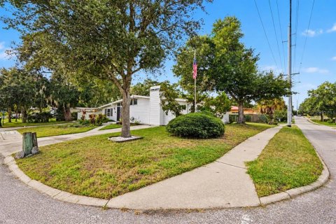 Casa en venta en Temple Terrace, Florida, 4 dormitorios, 182.83 m2 № 2384455 - foto 19