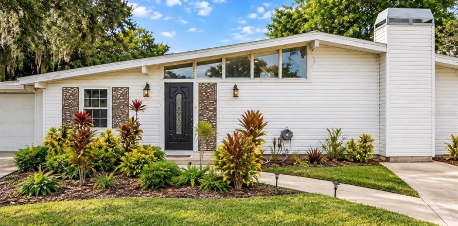 Casa en Temple Terrace, Florida 4 dormitorios, 182.83 m2 № 2384455