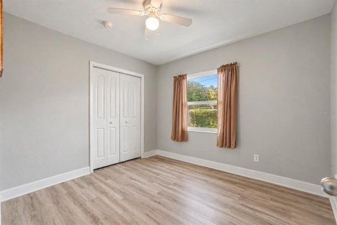 Casa en venta en Temple Terrace, Florida, 4 dormitorios, 182.83 m2 № 2384455 - foto 11