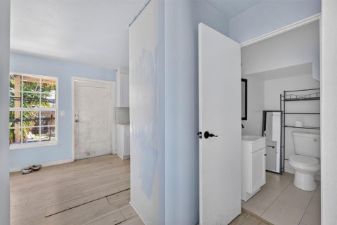 Adosado en venta en West Palm Beach, Florida, 2 dormitorios, 95.32 m2 № 2315733 - foto 16