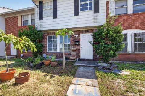 Adosado en venta en West Palm Beach, Florida, 2 dormitorios, 95.32 m2 № 2315733 - foto 4