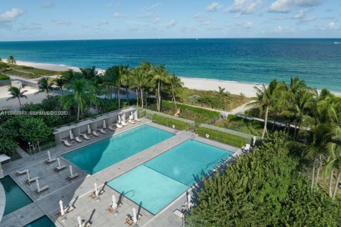Condo in Miami Beach, Florida, 2 bedrooms  № 2078945 - photo 20