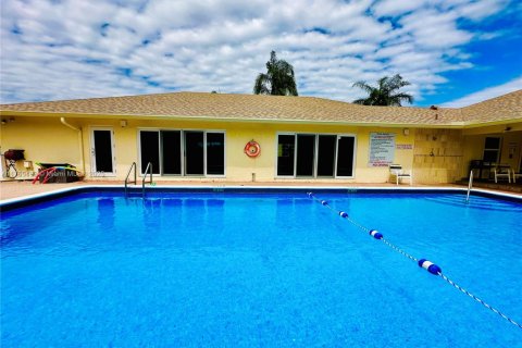 Condominio en venta en Dania Beach, Florida, 2 dormitorios, 110.55 m2 № 1705234 - foto 20
