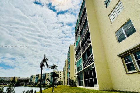 Condominio en venta en Dania Beach, Florida, 2 dormitorios, 110.55 m2 № 1705234 - foto 12