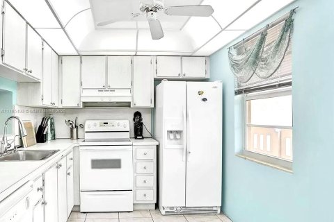 Condominio en venta en Dania Beach, Florida, 2 dormitorios, 110.55 m2 № 1705234 - foto 15