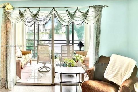 Condominio en venta en Dania Beach, Florida, 2 dormitorios, 110.55 m2 № 1705234 - foto 14