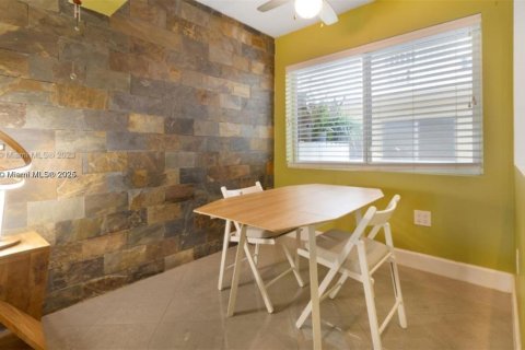 Снять в аренду кондоминиум в Майами-Бич, Флорида 39.95м2, № 1950294 - фото 6