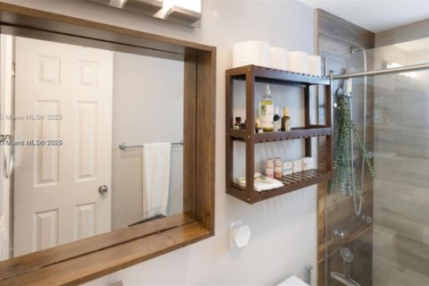 Снять в аренду кондоминиум в Майами-Бич, Флорида 39.95м2, № 1950294 - фото 16