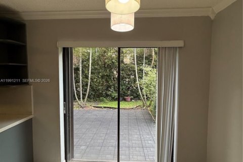 Apartamento en alquiler en Hialeah, Florida, 3 dormitorios, 106 m2 № 2052316 - foto 4