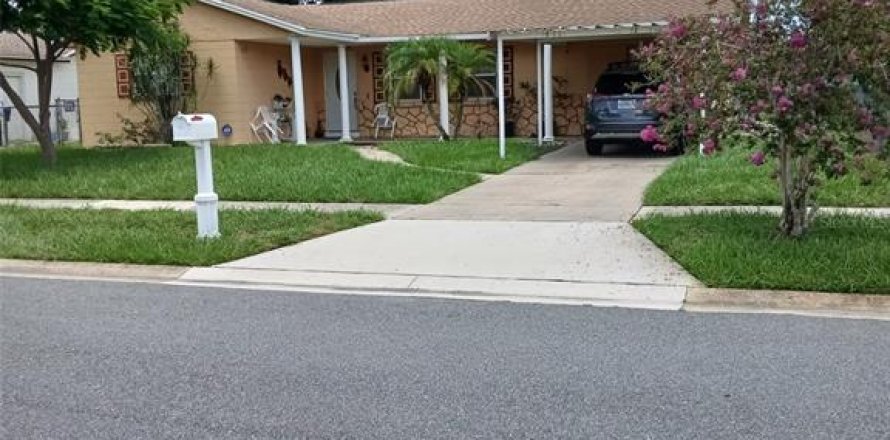 House in Orlando, Florida 3 bedrooms, 167.22 sq.m. № 1818976