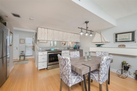 Copropriété à louer à Sarasota, Floride: 1 chambre, 70.23 m2 № 2167394 - photo 9