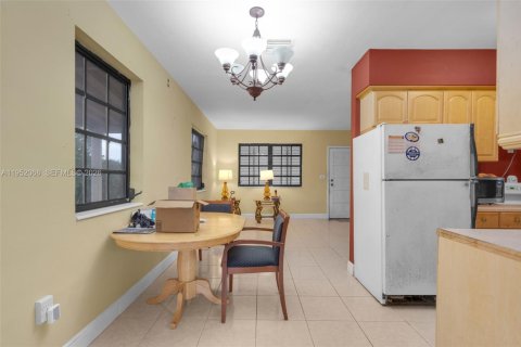 Villa ou maison à vendre à Miami, Floride: 3 chambres, 86.4 m2 № 2008844 - photo 9