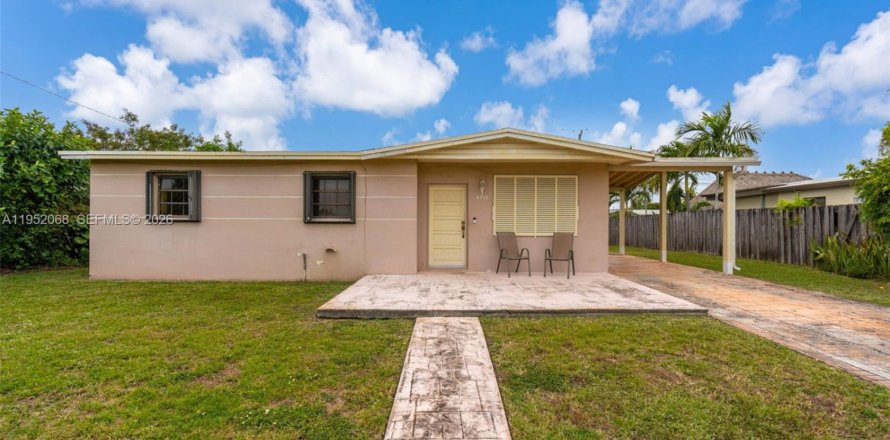 Villa ou maison à Miami, Floride 3 chambres, 86.4 m2 № 2008844