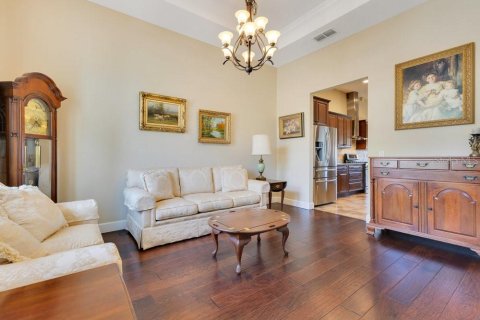 House in Winter Garden, Florida 6 bedrooms, 364.36 sq.m. № 1649191 - photo 8