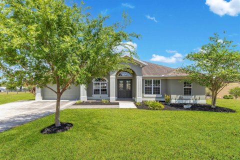 House in Winter Garden, Florida 6 bedrooms, 364.36 sq.m. № 1649191 - photo 1