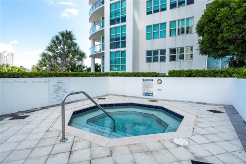 Copropriété à vendre à Aventura, Floride: 3 chambres, 167.04 m2 № 1946327 - photo 23