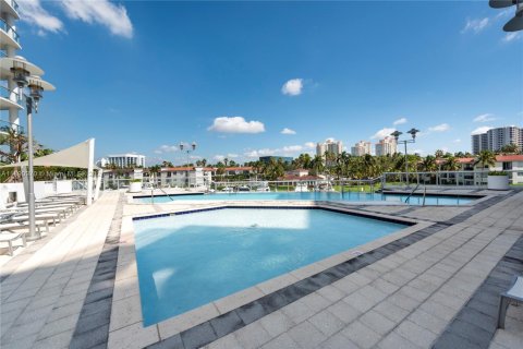 Copropriété à vendre à Aventura, Floride: 3 chambres, 167.04 m2 № 1946327 - photo 24