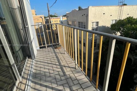 Condominio en venta en Miami Beach, Florida, 1 dormitorio, 70.42 m2 № 1992821 - foto 16