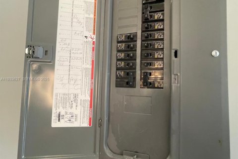 Condominio en venta en Miami Beach, Florida, 1 dormitorio, 70.42 m2 № 1992821 - foto 8