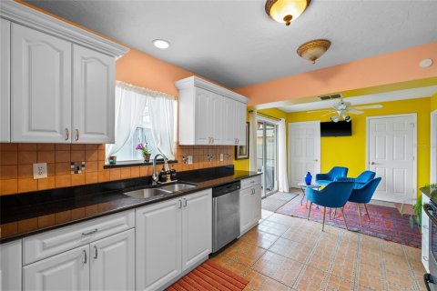 Villa ou maison à vendre à Sarasota, Floride: 3 chambres, 186.55 m2 № 1750033 - photo 17