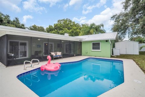 Casa en venta en Dunedin, Florida, 4 dormitorios, 185.8 m2 № 1917821 - foto 2