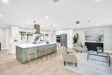 Casa en venta en Dunedin, Florida, 4 dormitorios, 185.8 m2 № 1917821 - foto 4