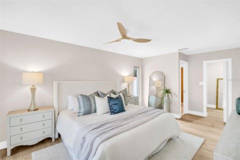 Casa en venta en Dunedin, Florida, 4 dormitorios, 185.8 m2 № 1917821 - foto 11