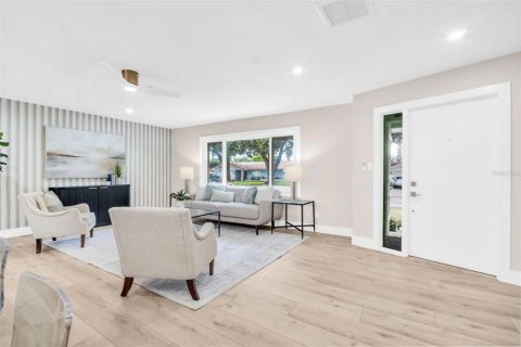 Casa en venta en Dunedin, Florida, 4 dormitorios, 185.8 m2 № 1917821 - foto 5