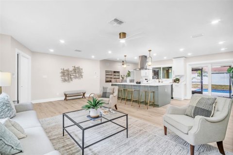 Casa en venta en Dunedin, Florida, 4 dormitorios, 185.8 m2 № 1917821 - foto 6