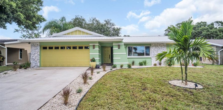 Villa ou maison à Dunedin, Floride 4 chambres, 185.8 m2 № 1917821