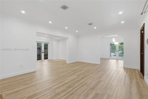 House in Hollywood, Florida 2 bedrooms, 157.93 sq.m. № 2254023 - photo 26