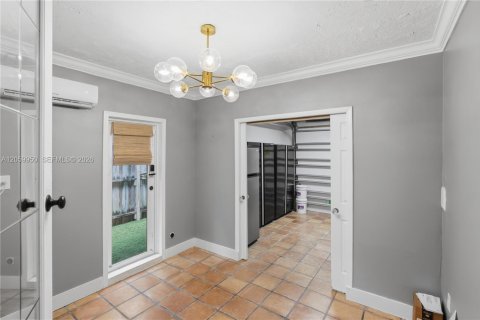 House in Hollywood, Florida 2 bedrooms, 157.93 sq.m. № 2254023 - photo 18