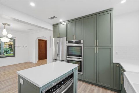 House in Hollywood, Florida 2 bedrooms, 157.93 sq.m. № 2254023 - photo 6