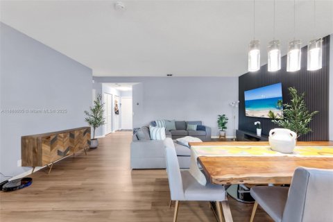 Casa en venta en Boca Raton, Florida, 2 dormitorios, 101.26 m2 № 1942675 - foto 7