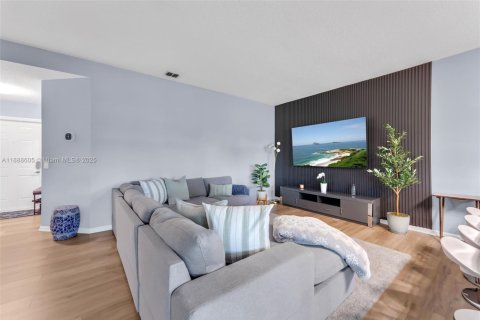 Casa en venta en Boca Raton, Florida, 2 dormitorios, 101.26 m2 № 1942675 - foto 11