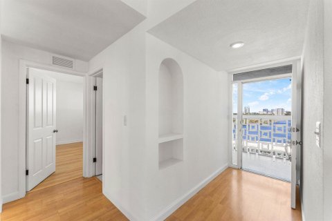 Купить кондоминиум в Форт-Лодердейл, Флорида 3 комнаты, 96.25м2, № 2242569 - фото 13