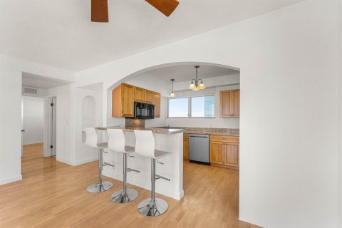 Купить кондоминиум в Форт-Лодердейл, Флорида 3 комнаты, 96.25м2, № 2242569 - фото 16