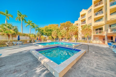 Condominio en venta en Doral, Florida, 2 dormitorios, 96.25 m2 № 2028312 - foto 2