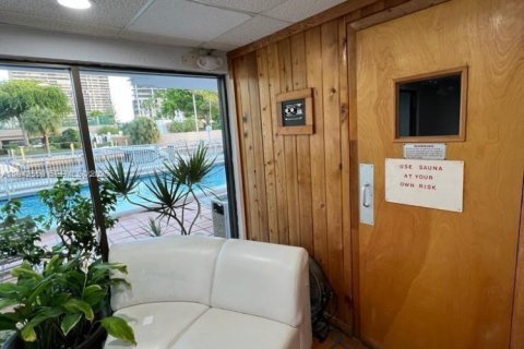 Купить кондоминиум в Майами, Флорида 52.03м2, № 2088714 - фото 8