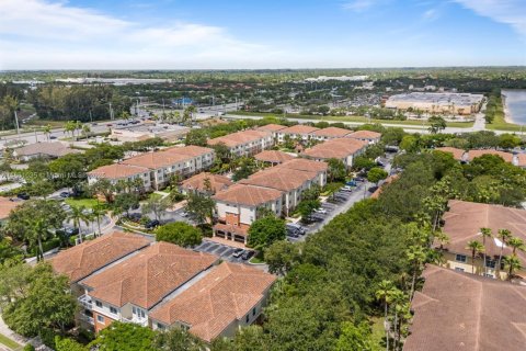 Condo in West Palm Beach, Florida, 2 bedrooms  № 1890121 - photo 2
