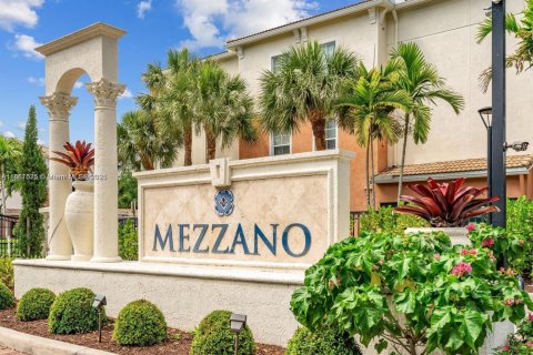 Condo in West Palm Beach, Florida, 2 bedrooms  № 1890121 - photo 1