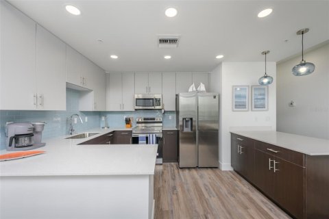Condominio en alquiler en Sarasota, Florida, 2 dormitorios, 89 m2 № 1069434 - foto 11