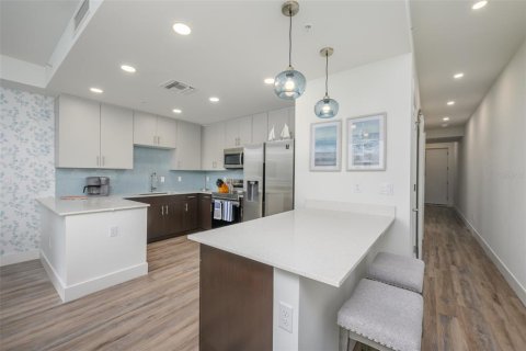 Condominio en alquiler en Sarasota, Florida, 2 dormitorios, 89 m2 № 1069434 - foto 10