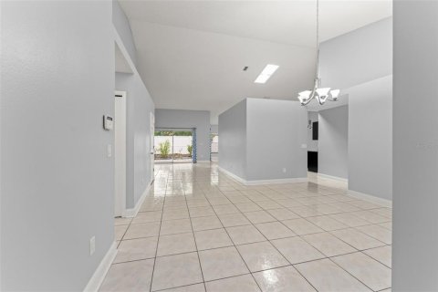 Villa ou maison à vendre à Orlando, Floride: 5 chambres, 217.48 m2 № 2142399 - photo 19