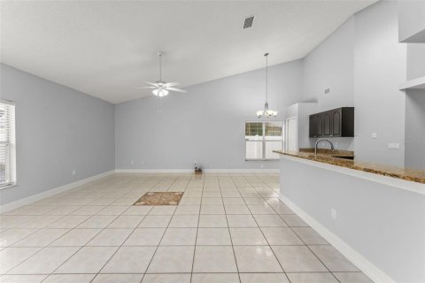 Villa ou maison à vendre à Orlando, Floride: 5 chambres, 217.48 m2 № 2142399 - photo 16